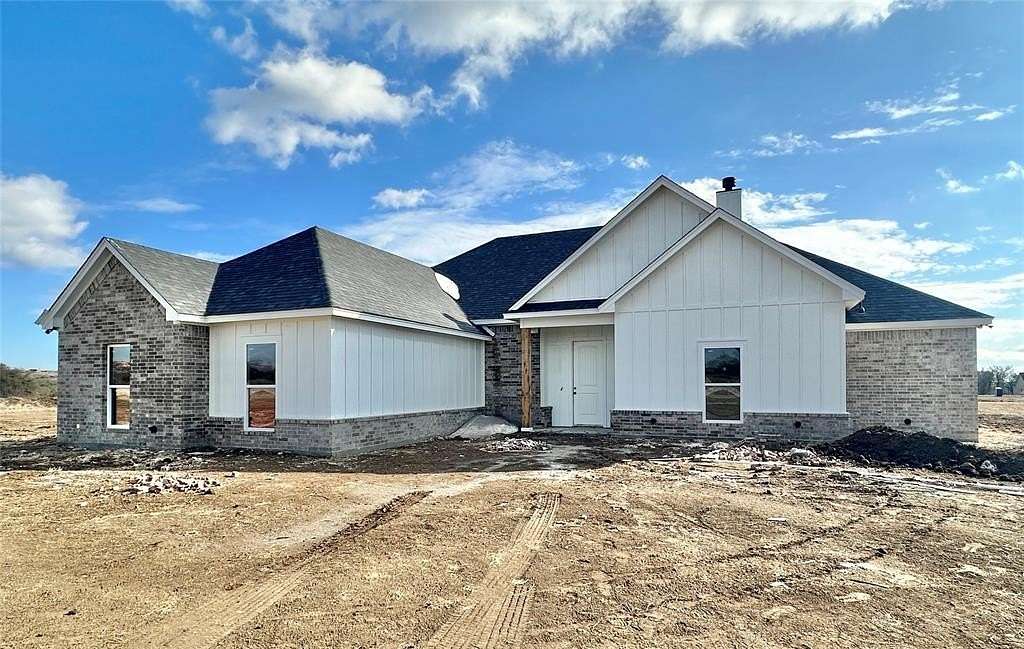 1.82 Acres of Land with Home for Sale in Weatherford, Texas