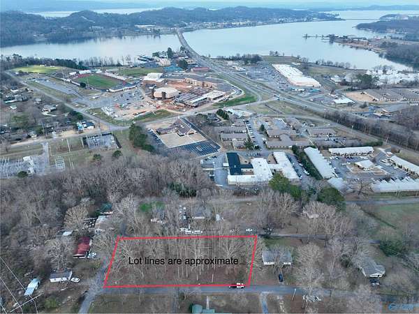 0.8 Acres of Land for Sale in Guntersville, Alabama
