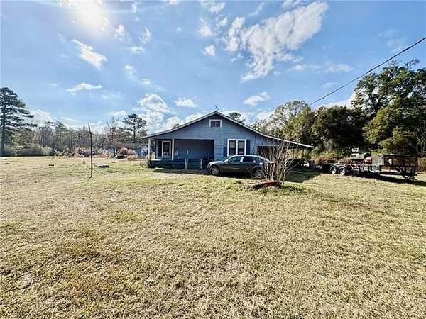 4 Acres of Residential Land with Home for Sale in Bogalusa, Louisiana