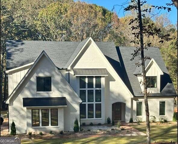 7 Acres of Residential Land with Home for Sale in Fayetteville, Georgia