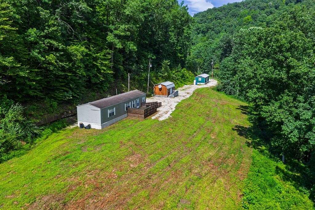 106 Acres of Recreational Land with Home for Sale in Jackson, Kentucky