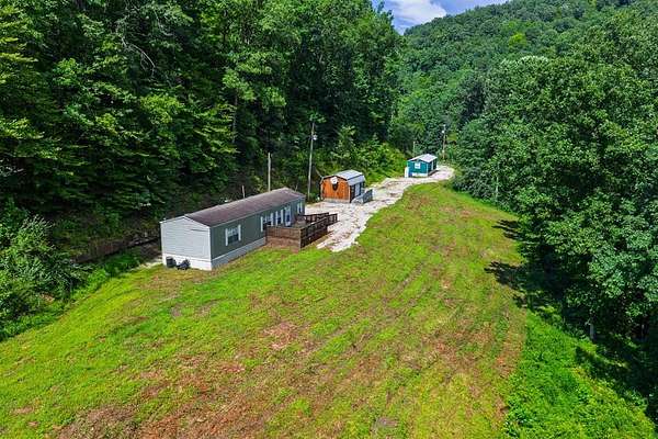 106 Acres of Recreational Land with Home for Sale in Jackson, Kentucky