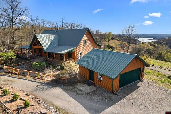 10 Acres of Land with Home for Sale in Oakland, Arkansas