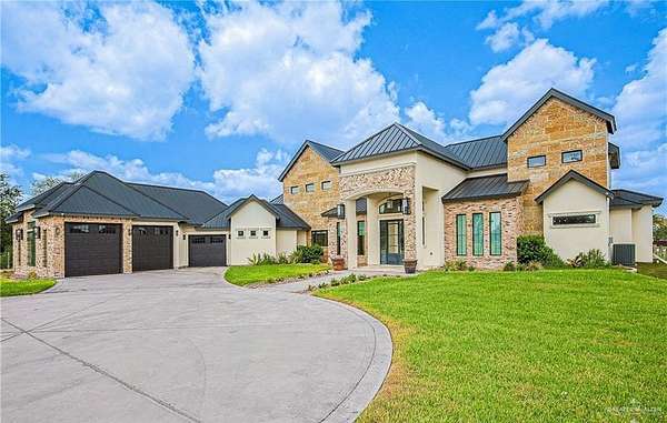 5.3 Acres of Residential Land with Home for Sale in Palmhurst, Texas