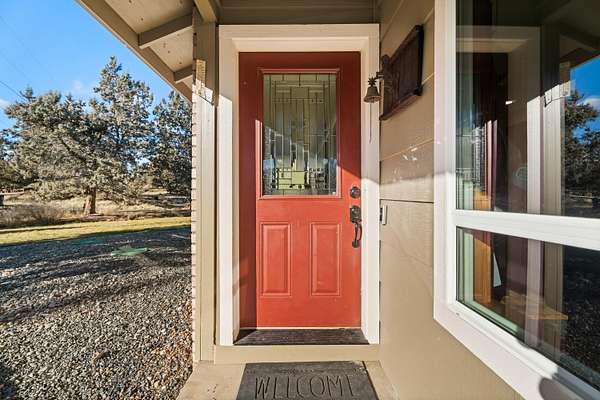 4.32 Acres of Residential Land with Home for Sale in Terrebonne, Oregon