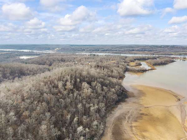 7 Acres of Residential Land for Sale in Linden, Tennessee