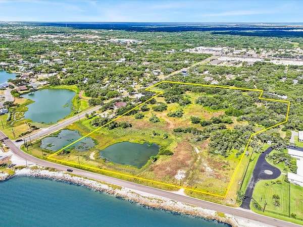 14 Acres of Mixed-Use Land for Sale in Rockport, Texas