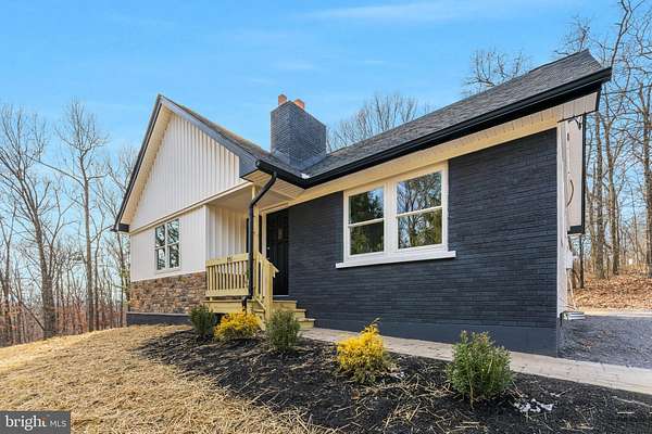 7.5 Acres of Residential Land with Home for Sale in Gore, Virginia