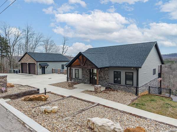 1.5 Acres of Residential Land with Home for Sale in Burnside, Kentucky