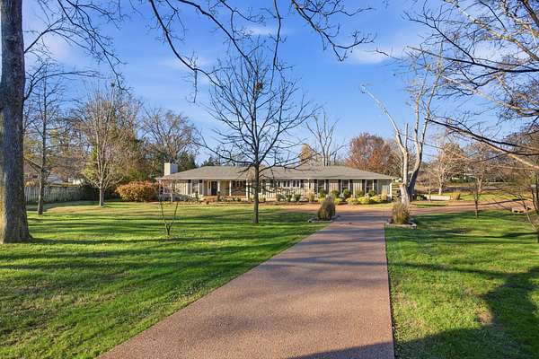 2 Acres of Residential Land with Home for Sale in Nashville, Tennessee