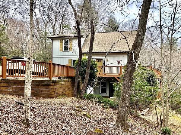 2.29 Acres of Residential Land with Home for Sale in Sautee-Nacoochee, Georgia