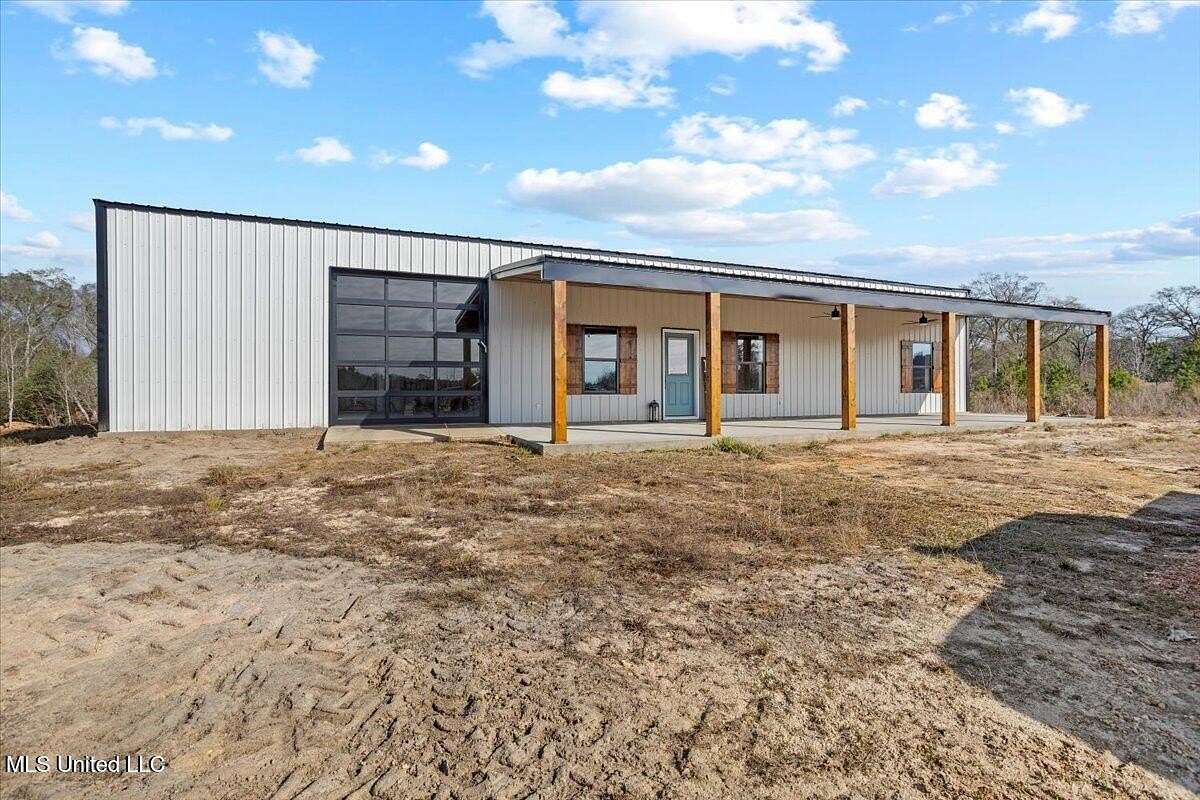 18 Acres of Recreational Land with Home for Sale in Wiggins, Mississippi