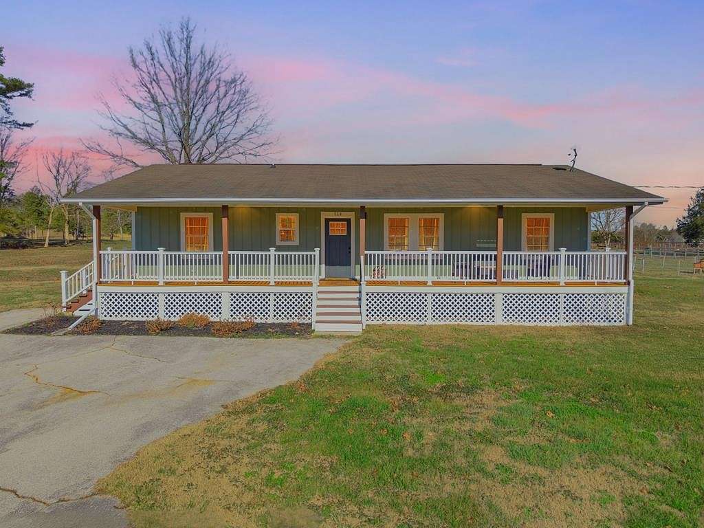 2.8 Acres of Residential Land with Home for Sale in Philadelphia, Tennessee