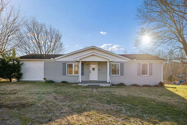 5 Acres of Land with Home for Sale in Lafayette, Tennessee