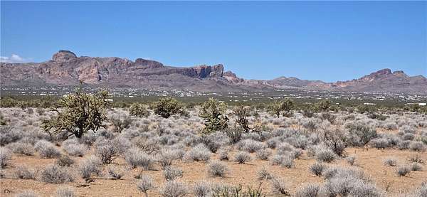 10 Acres of Land for Sale in Golden Valley, Arizona