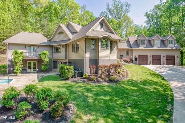 15 Acres of Recreational Land with Home for Sale in Fall Branch, Tennessee