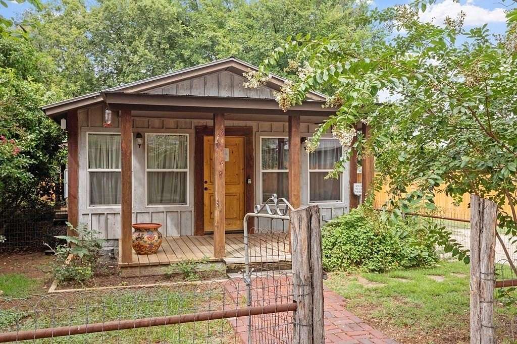 0.23 Acres of Mixed-Use Land for Sale in Fredericksburg, Texas