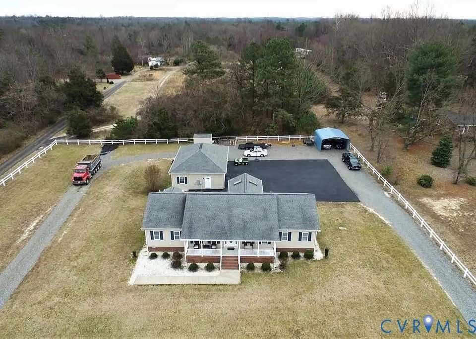 2 Acres of Residential Land with Home for Sale in Ruther Glen, Virginia