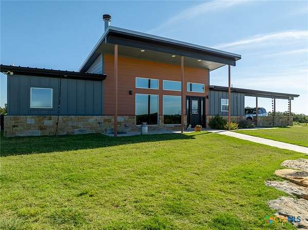 25 Acres of Land with Home for Sale in Purmela, Texas