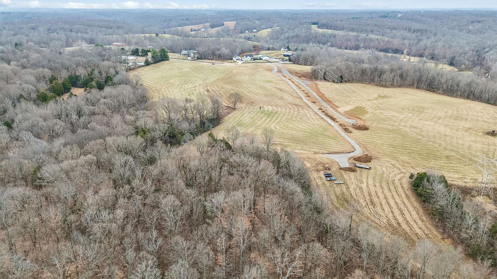 7 Acres of Residential Land for Sale in Greenbrier, Tennessee