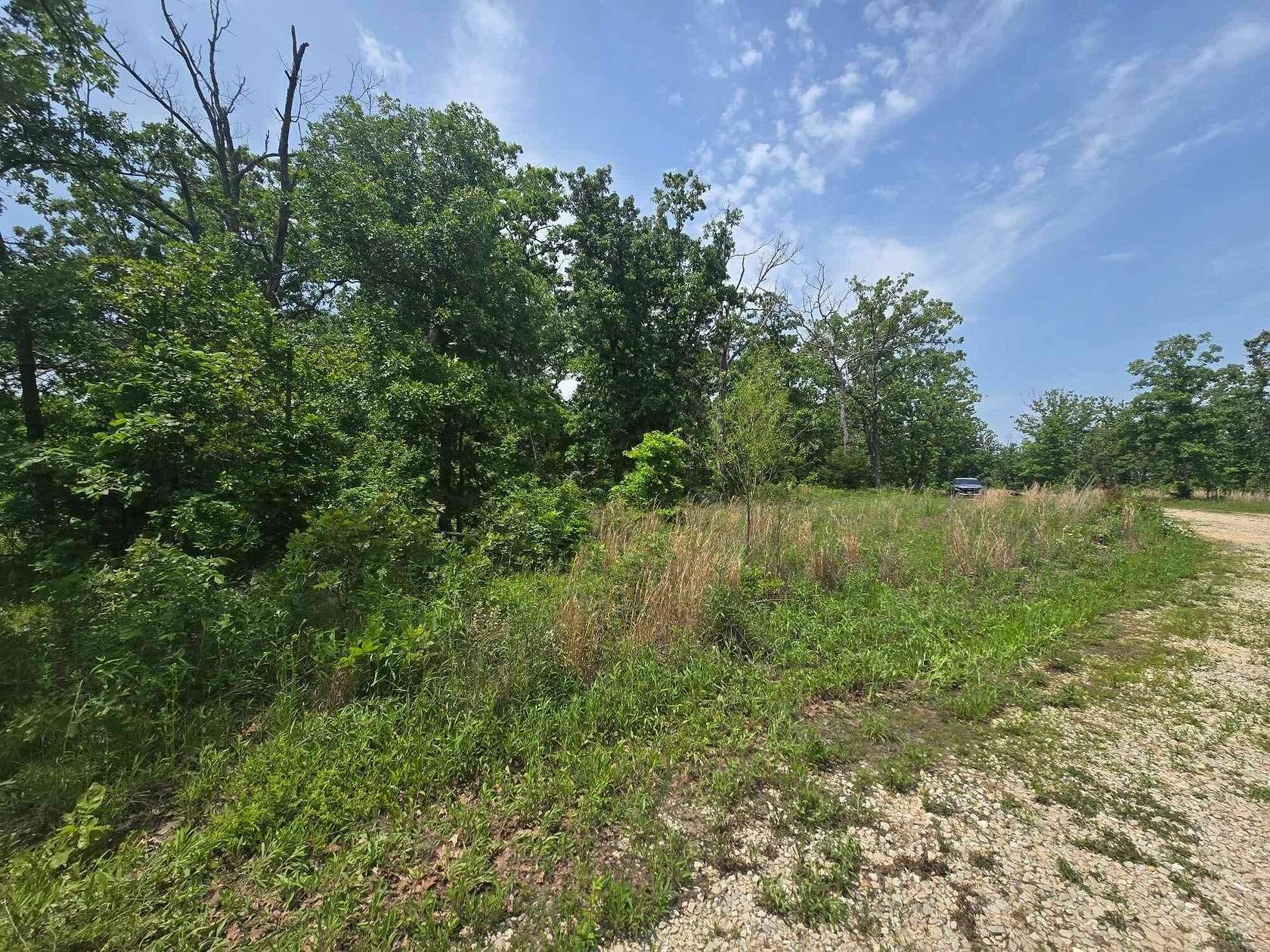 3 Acres of Residential Land for Sale in Lebanon, Missouri