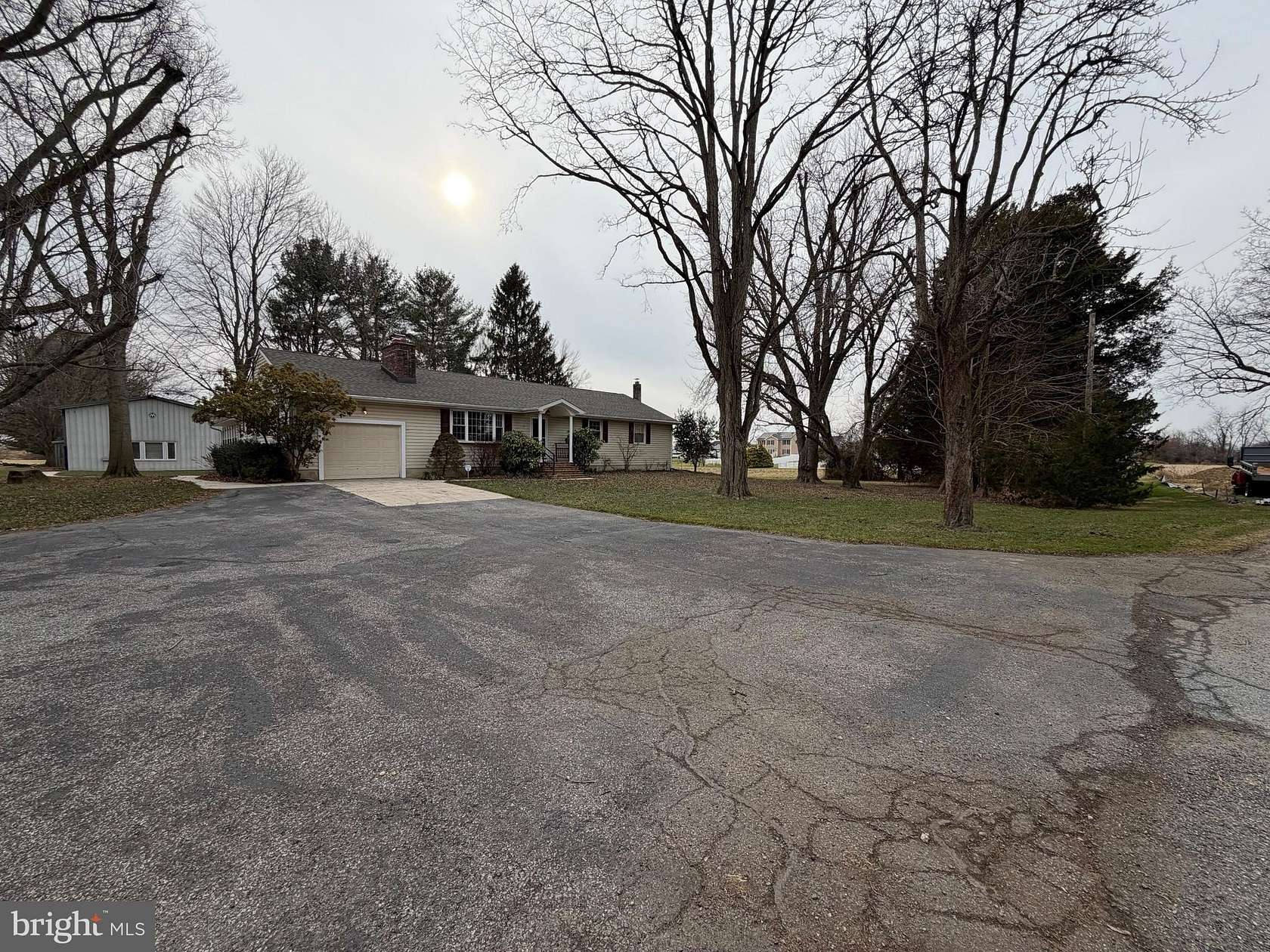 6.34 Acres of Residential Land with Home for Sale in Pennsville, New Jersey