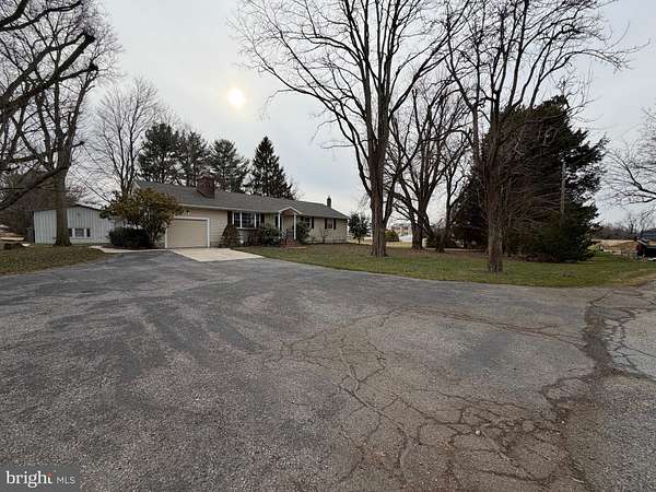 6.34 Acres of Residential Land with Home for Sale in Pennsville, New Jersey