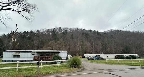 2.3 Acres of Improved Mixed-Use Land for Sale in Louellen, Kentucky