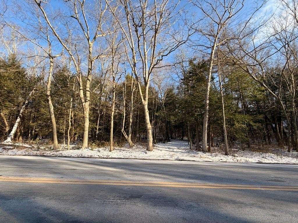 2.28 Acres of Residential Land for Sale in Glocester Town, Rhode Island