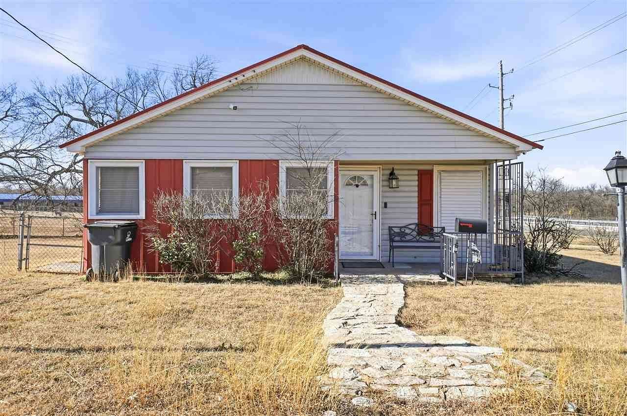 3.66 Acres of Land with Home for Sale in Lawton, Oklahoma