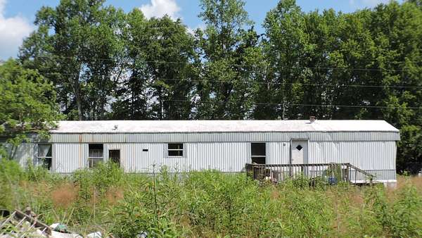 2.56 Acres of Residential Land with Home for Sale in Jeffersonville, Kentucky