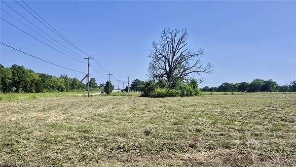 4.59 Acres of Residential Land for Sale in Sallisaw, Oklahoma