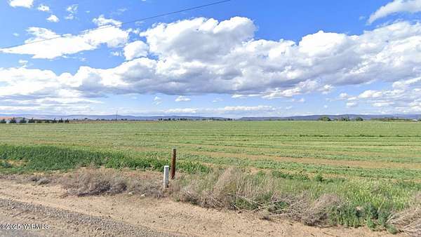 74.5 Acres of Agricultural Land for Sale in Wapato, Washington
