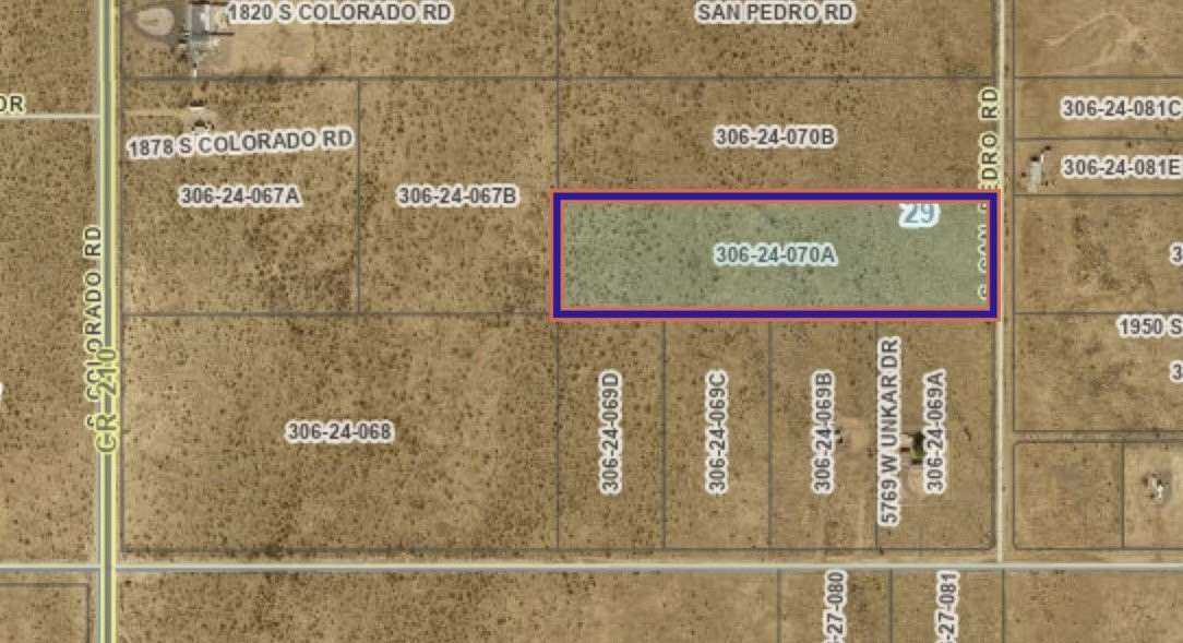 10.1 Acres of Land for Sale in Golden Valley, Arizona