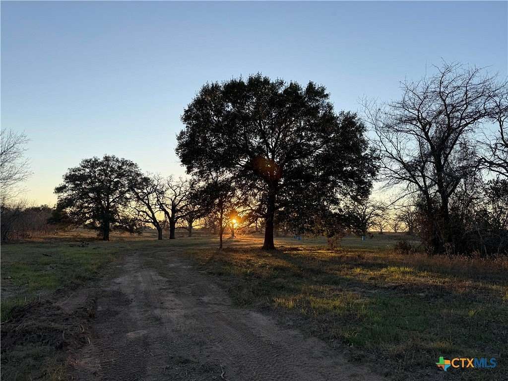15 Acres of Land for Sale in Gonzales, Texas