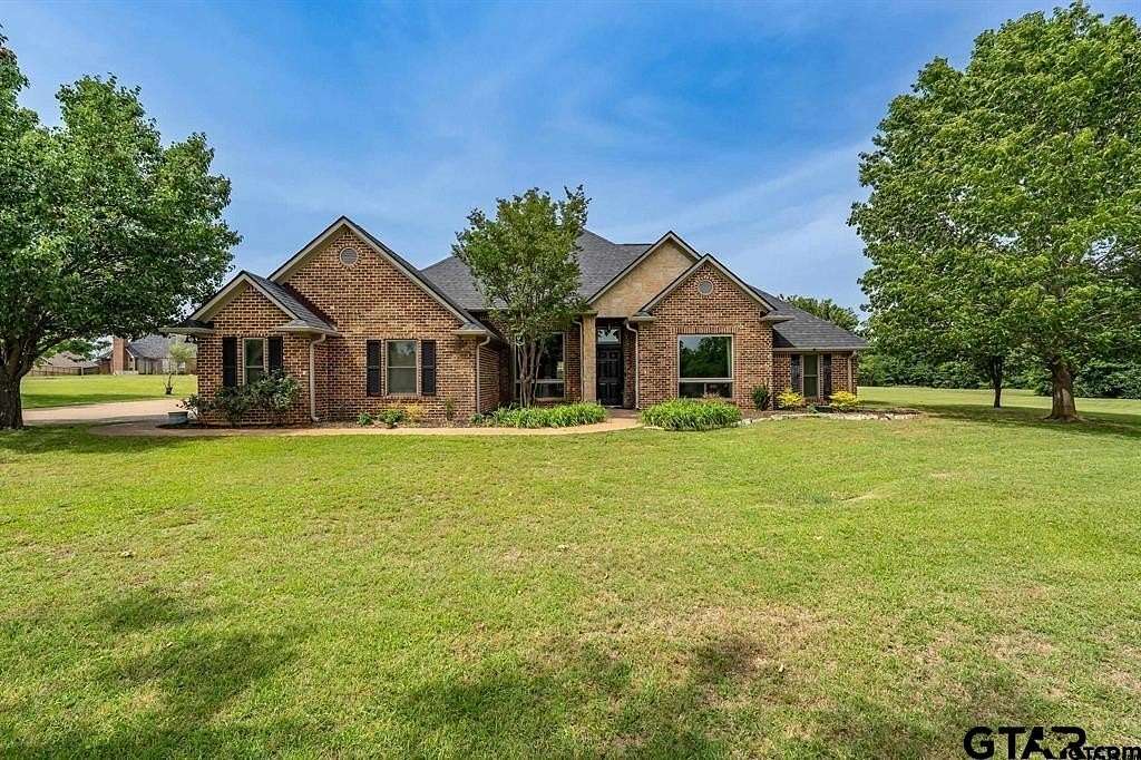 2.5 Acres of Land with Home for Sale in Bullard, Texas