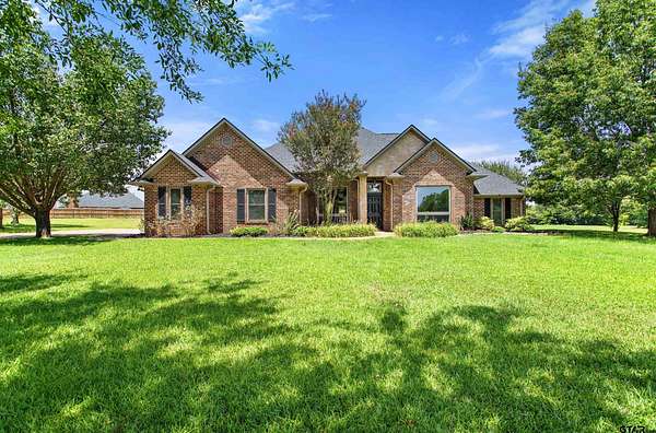 2.5 Acres of Land with Home for Sale in Bullard, Texas