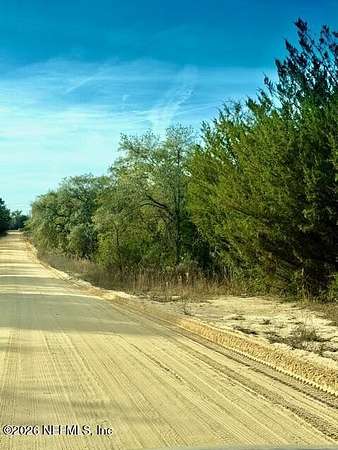 0.92 Acres of Residential Land for Sale in Interlachen, Florida