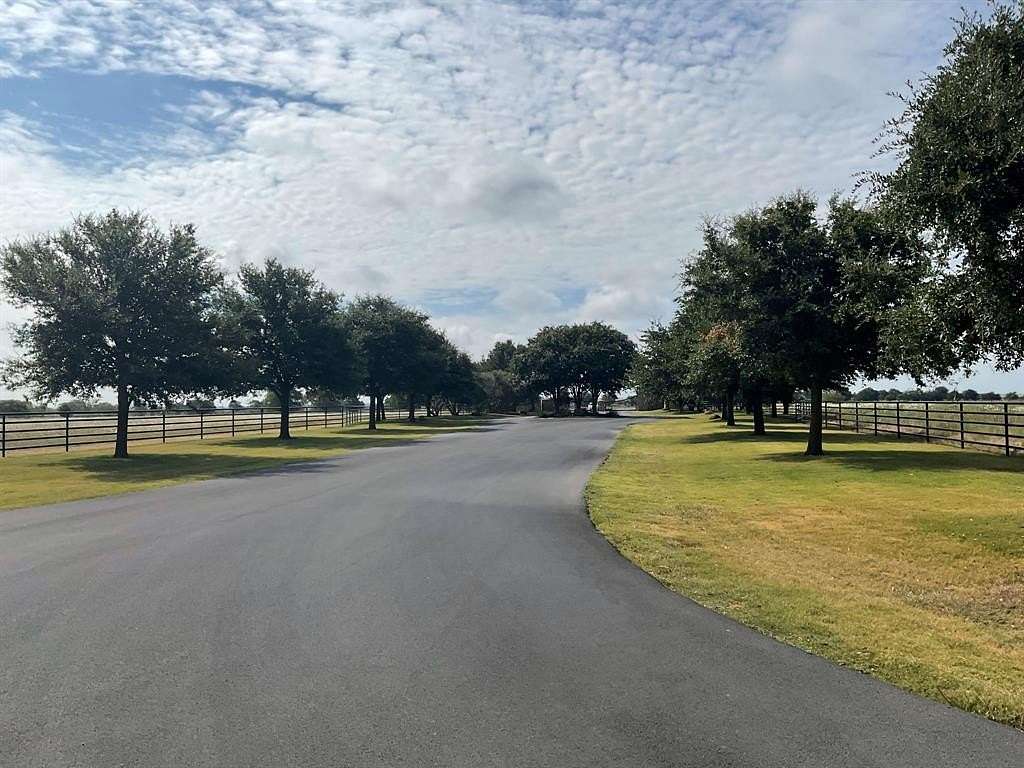 12.7 Acres of Land for Sale in Crowley, Texas