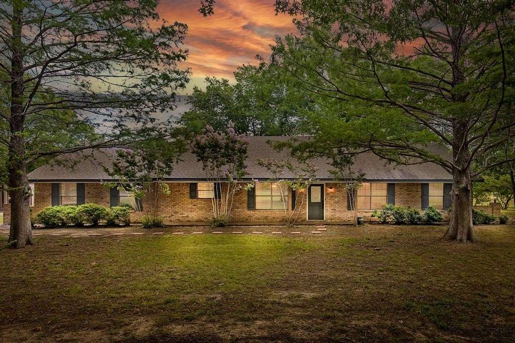 10 Acres of Land with Home for Sale in Lone Oak, Texas