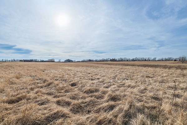 4.67 Acres of Residential Land for Sale in Clearwater, Kansas