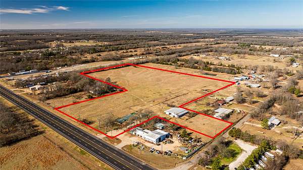 22.2 Acres of Improved Land for Sale in Paris, Texas
