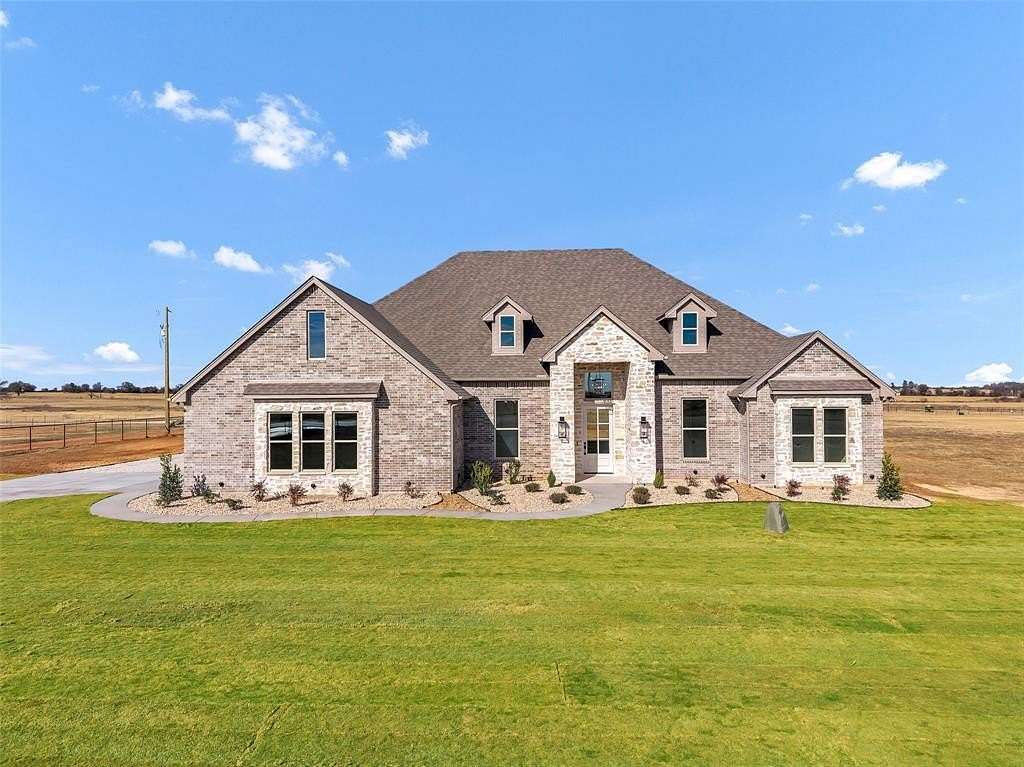 2 Acres of Land with Home for Sale in Tolar, Texas