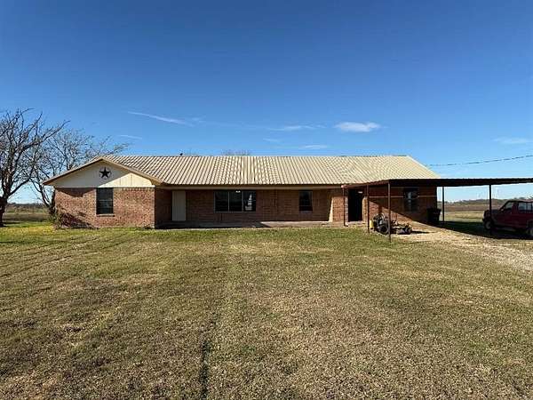 2 Acres of Residential Land with Home for Sale in Mart, Texas