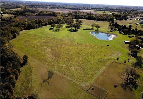 10.5 Acres of Land for Sale in Van Alstyne, Texas