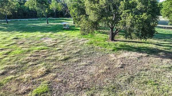 1.52 Acres of Residential Land for Sale in St. Jo, Texas