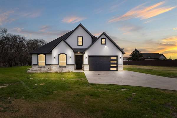 1.56 Acres of Land with Home for Sale in Farmersville, Texas