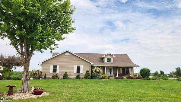 38.4 Acres of Agricultural Land with Home for Sale in Marshalltown, Iowa