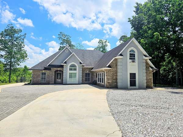 4 Acres of Land with Home for Sale in Gruetli-Laager, Tennessee