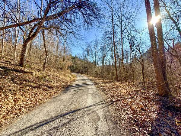 10 Acres of Recreational Land for Sale in Speedwell, Tennessee